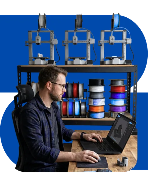 Profissional usando 3DFlow em farm de impressão 3D